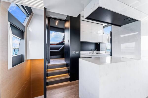 FERRETTI 78' - Image 13