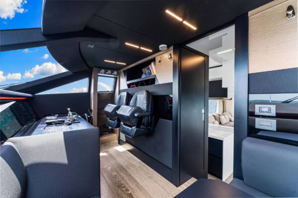 FERRETTI 78' - Image 18