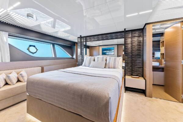 FERRETTI 78' - Image 11