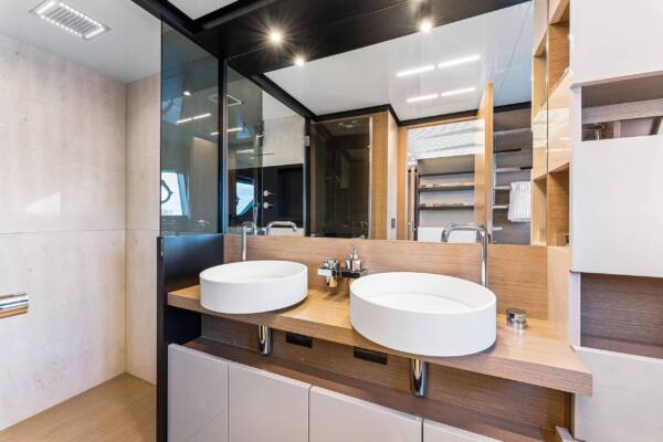 FERRETTI 78' - Image 10
