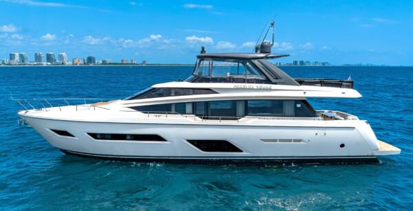FERRETTI 78' - Image 2