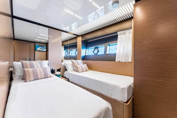 FERRETTI 78' - Image 5
