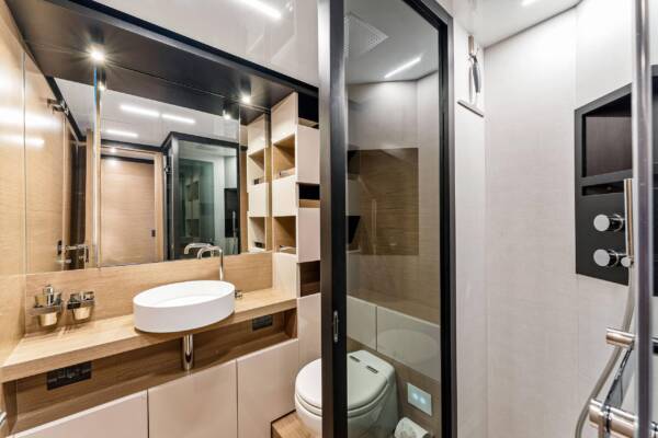 FERRETTI 78' - Image 3