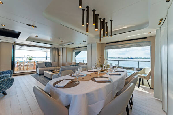 Azimut 88’ - Image 52