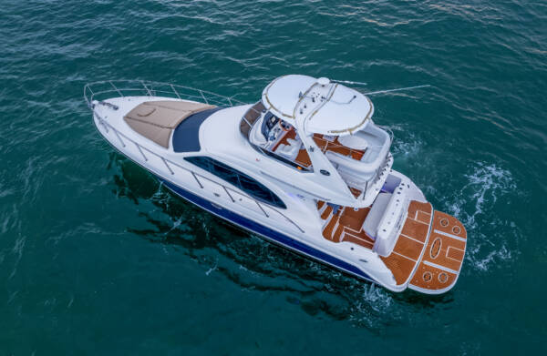 Sea Ray 48' - Image 10
