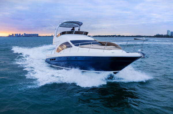 Sea Ray 48' - Image 11