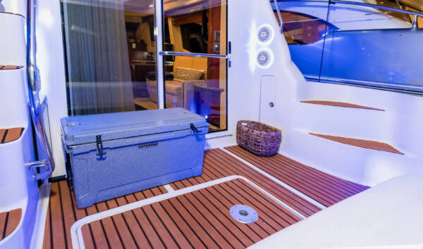 Sea Ray 48' - Image 17