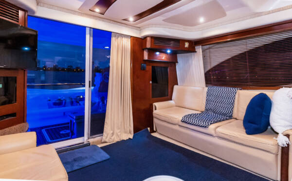 Sea Ray 48' - Image 20