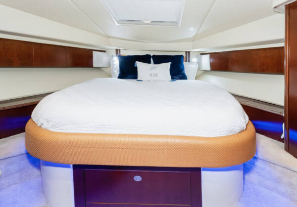 Sea Ray 48' - Image 24