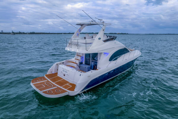 Sea Ray 48' - Image 7