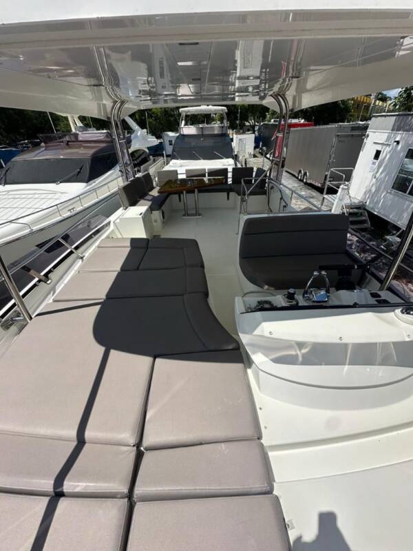 Prestige 55' - Image 12