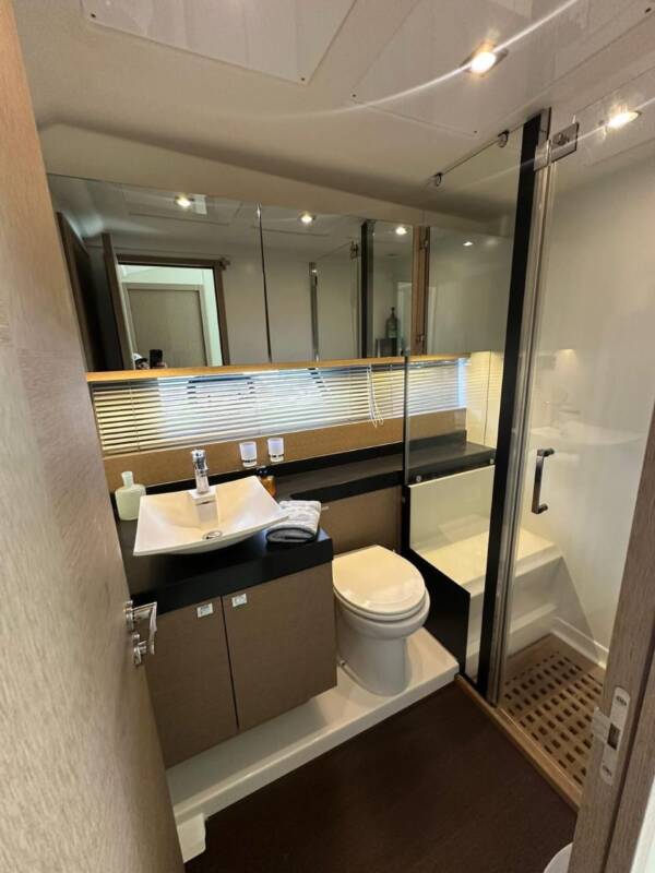 Prestige 55' - Image 14
