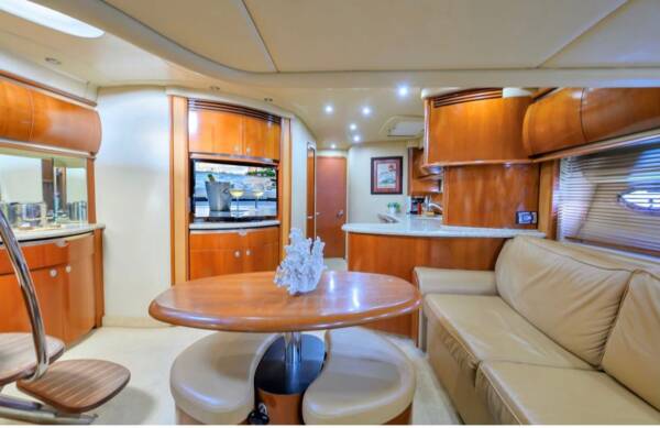 Sea Ray 55' - Image 4
